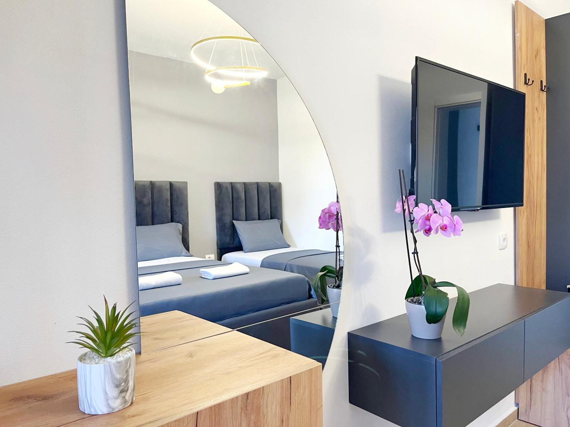 Supreme Luxury Aparthotel Ulcinj Exterior photo